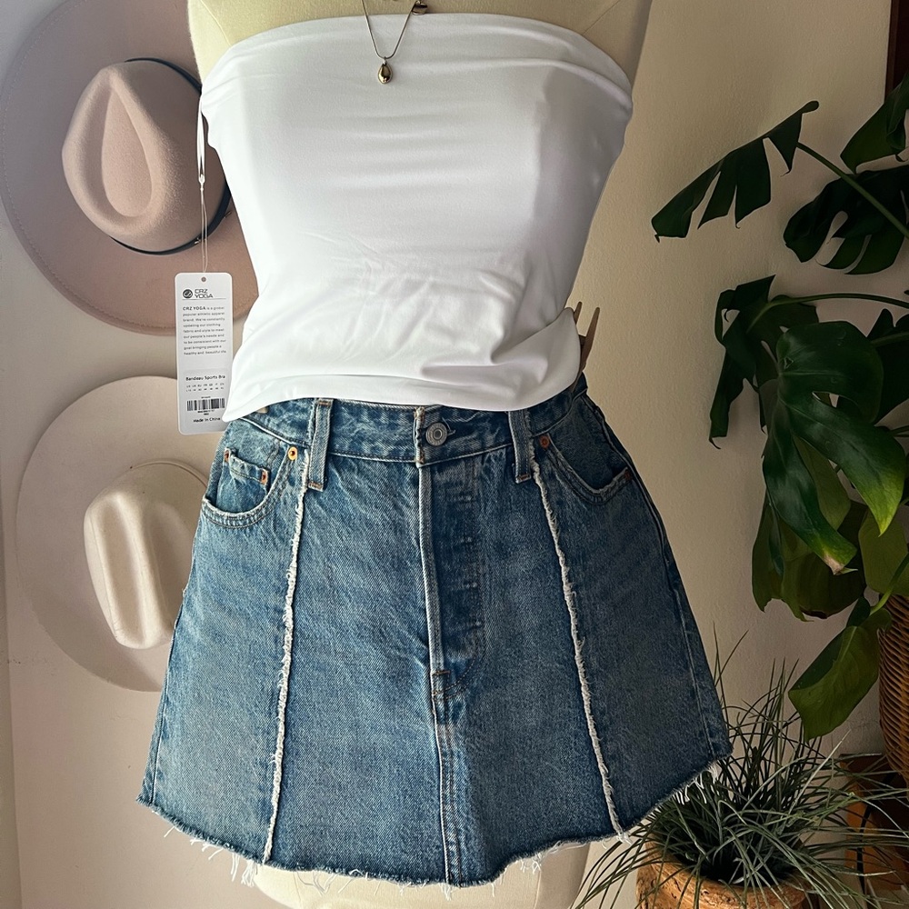 LEVIS Recrafted Icon Medium Wash Exposed Seam Denim Mini Skirt Women’s‎ SIZE 29
